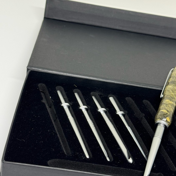 Crochet hook set - Picture 2 of 3